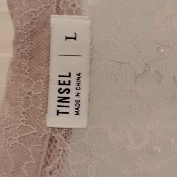 Tinsel Woman's V-Neck Lavender Lace Button Down Blouse, Size: L, NWT - Picture 3 of 11